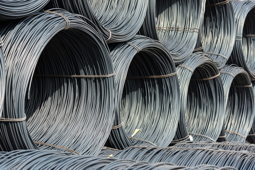 Coiled steel wire rod ready for zinc phosphate coating and drawing